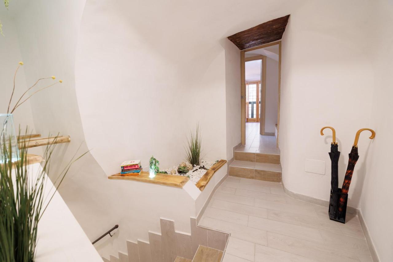 Legno Suite By HouseinNeapel Exterior foto
