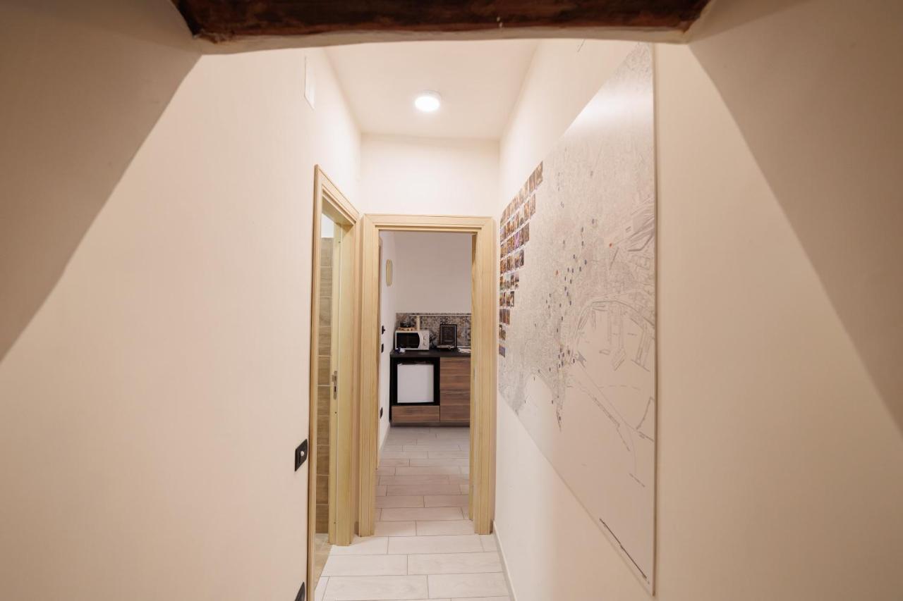 Legno Suite By HouseinNeapel Exterior foto