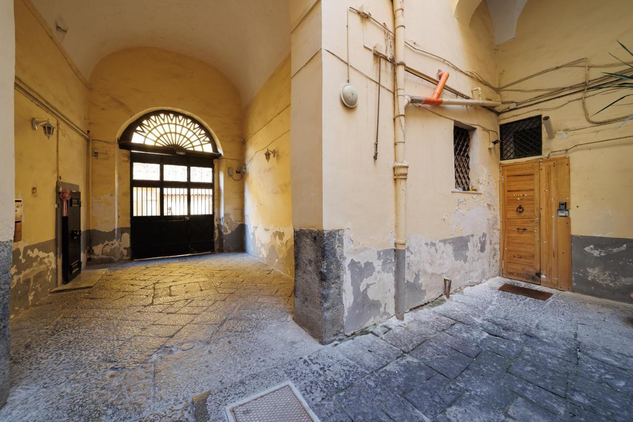 Legno Suite By HouseinNeapel Exterior foto