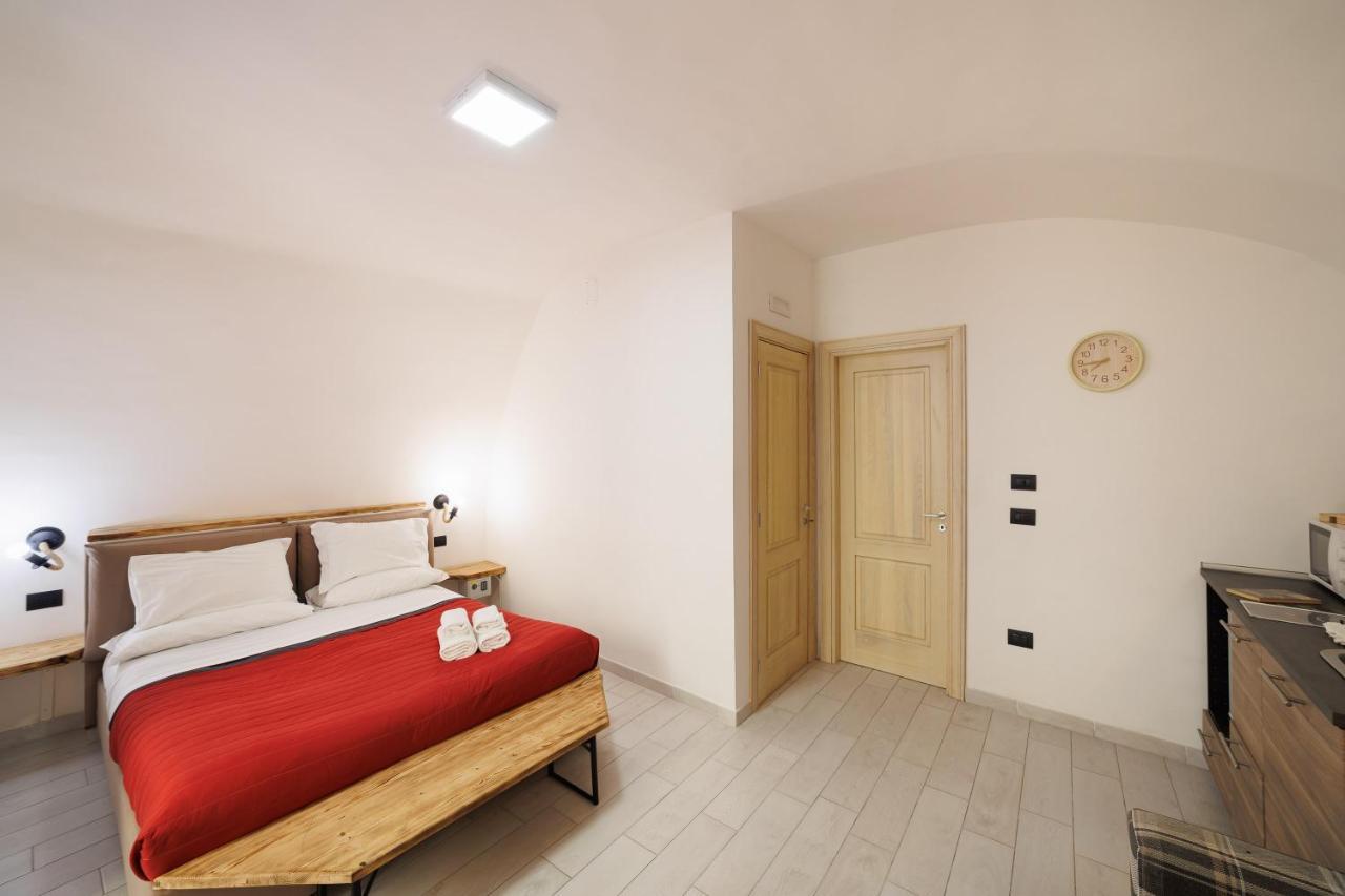 Legno Suite By HouseinNeapel Exterior foto