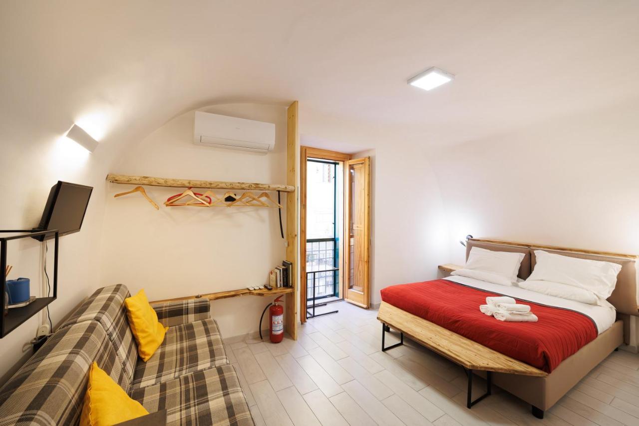 Legno Suite By HouseinNeapel Exterior foto